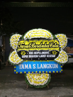Papan Bunga Duka di Teluk Tering